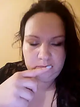 Szilvi93 online show from April 23, 4:53 am