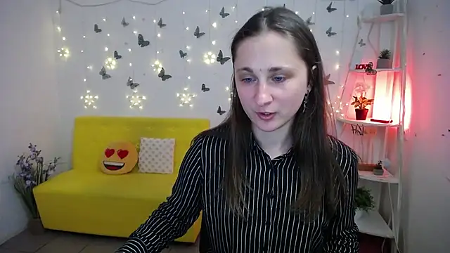 MichelLeee online show from May 1, 11:35 am