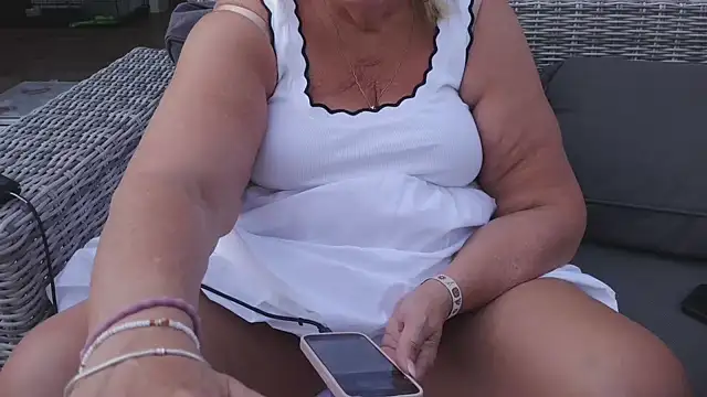 MoistCurveyChanel online show from July 15, 5:17 pm