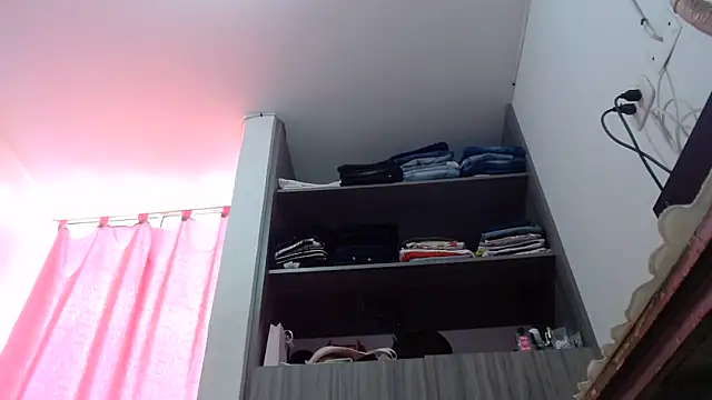 nicolle milf1978 online show from June 19, 3:04 pm
