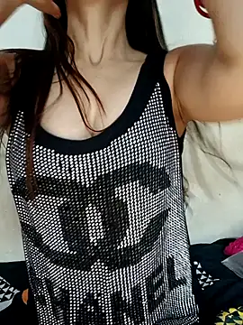 xpihu online show from June 7, 10:49 pm
