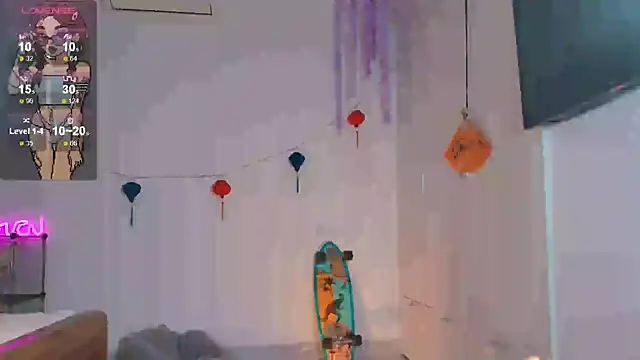 Snapshot of sweed_angel chatting on October 11, 6:29 am sweed angel online show from October 11, 6:29 am