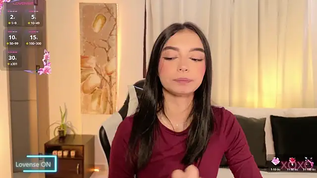 AnabelWolf online show from July 4, 2:57 pm
