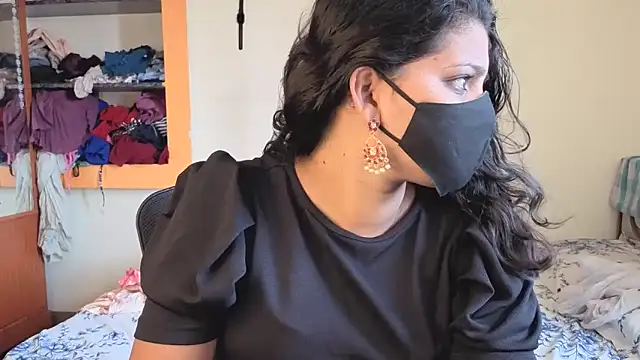 Tamil Shalini Lustyy online show from April 30, 5:01 am