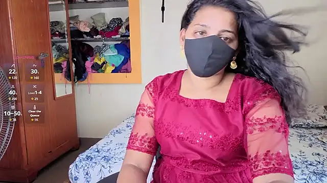 Tamil Shalini Lustyy online show from April 29, 5:10 am