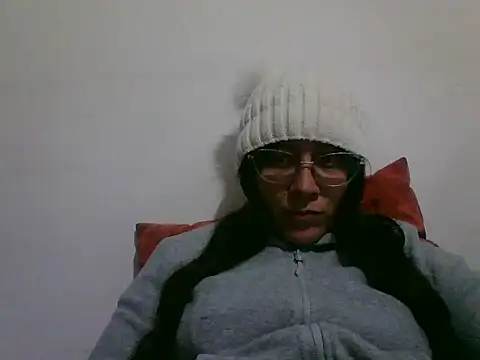 Darkness jones  online show from February 6, 7:50 pm