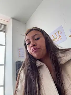 LIZ-06  online show from July 28, 2:13 pm