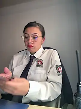 Snapshot of LIZ-06_ chatting on October 6, 3:18 pm LIZ-06 online show from October 6, 3:18 pm