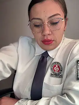 Snapshot of LIZ-06_ chatting on October 1, 2:22 pm LIZ-06 online show from October 1, 2:22 pm