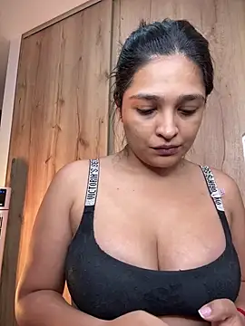 AdeleGray online show from July 20, 10:10 pm