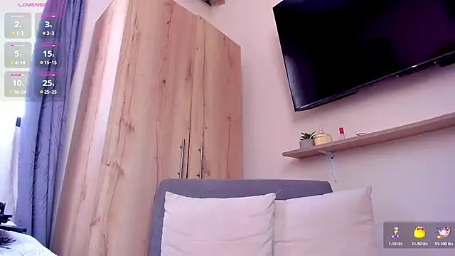 sofiaVelez01 online show from July 25, 6:59 pm