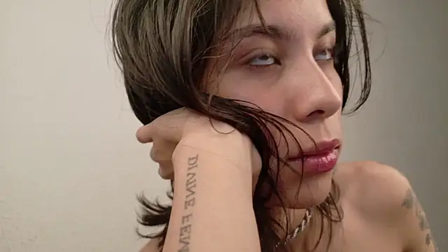 lia  Suummer online show from July 6, 11:07 pm