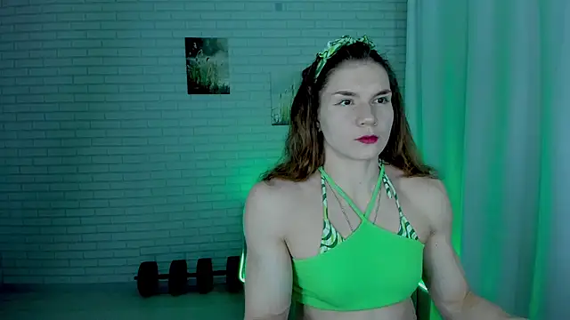 Lisa Ray online show from December 4, 9:48 pm