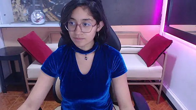 Snapshot of Lili_Gomez_ chatting on September 10, 2:17 pm Lili Gomez online show from September 10, 2:17 pm