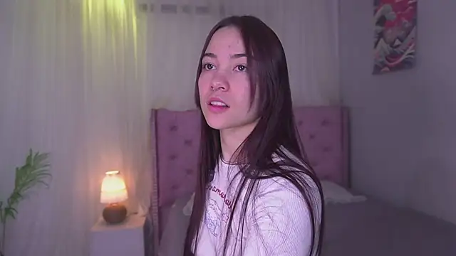 Lia Sweett  online show from July 27, 4:59 pm