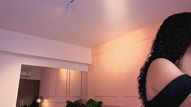 SHARONN     online show from June 1, 4:03 am