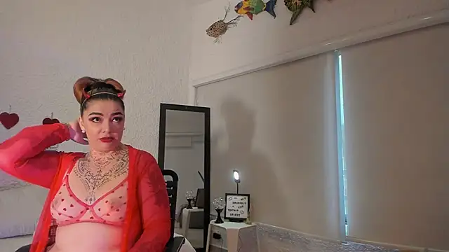 Snapshot of poisson_ivy chatting on September 12, 8:49 pm poisson ivy online show from September 12, 8:49 pm