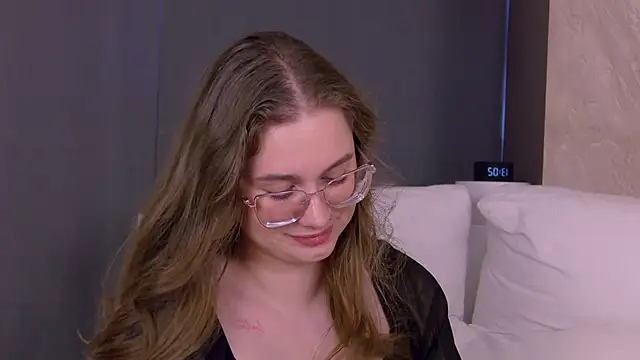 EllieHayes online show from June 14, 10:04 am