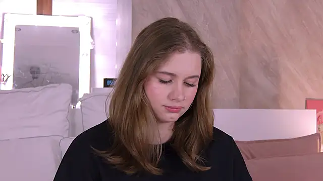 EllieHayes online show from October 17, 5:27 pm