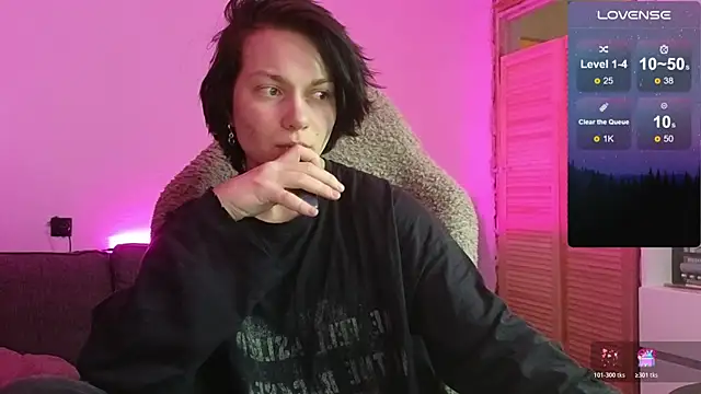 esajukyy online show from January 15, 4:35 pm