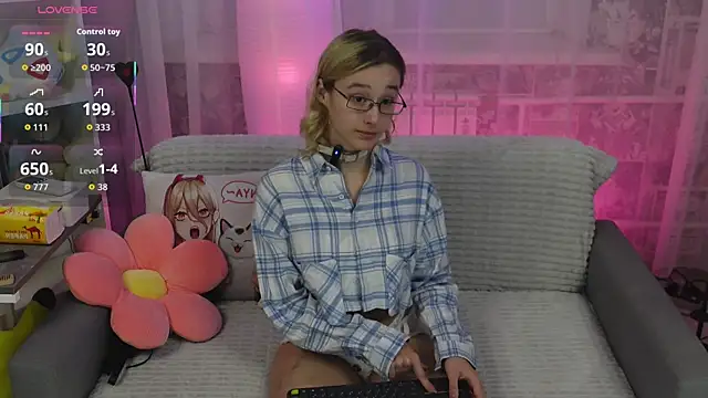 Snapshot of Silva-Tail chatting on September 13, 1:08 pm Silva-Tail online show from September 13, 1:08 pm