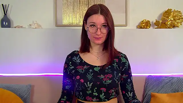 VictoriaArdern online show from September 25, 6:34 am