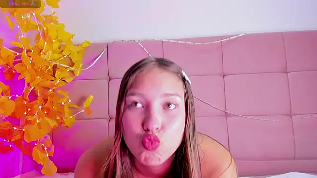 HaleyAmaya online show from March 31, 11:49 pm
