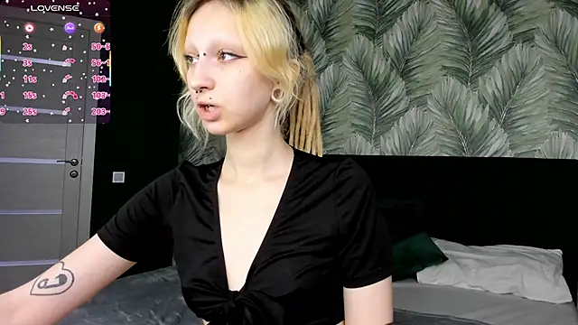 Snapshot of Lexy-Woorhez chatting on September 12, 10:24 am Lexy-Woorhez online show from September 12, 10:24 am