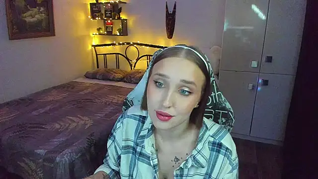 LinaTruly online show from June 16, 9:27 pm