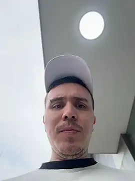 adam-rivera online show from August 1, 9:06 pm