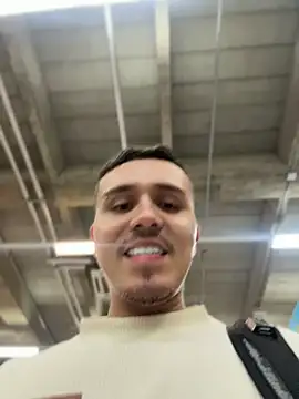adam-rivera online show from June 22, 1:32 am