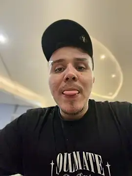 adam-rivera online show from November 2, 3:21 am