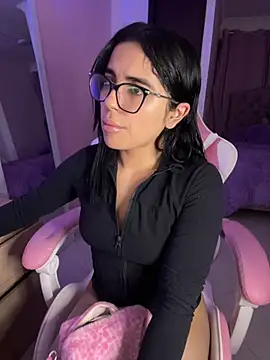 Emily-14 online show from May 5, 6:27 am