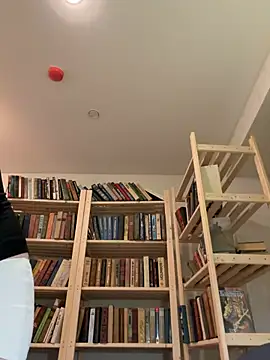 Mia Mia M online show from July 4, 4:58 pm