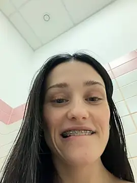 Mia Mia M online show from June 19, 3:48 pm
