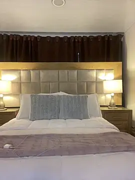 Sweet and caramel online show from December 3, 11:07 pm