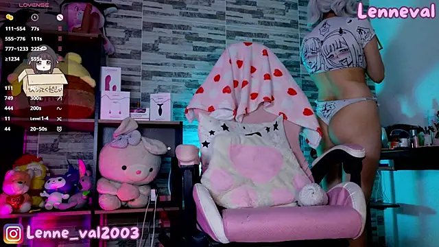 Lenneval1 online show from August 2, 3:42 am
