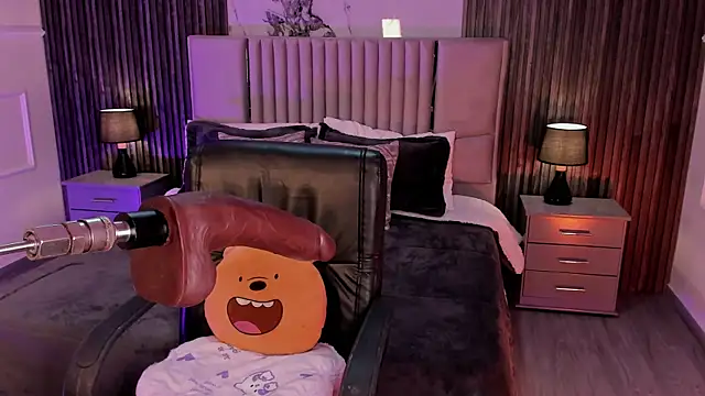 Lillyortiz online show from June 12, 8:06 pm