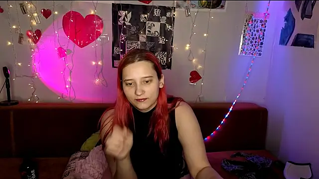 RachelPirce online show from February 18, 5:45 pm