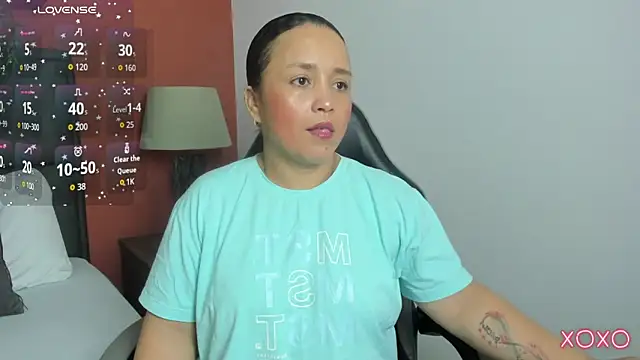 linda rios  online show from March 18, 2:38 am