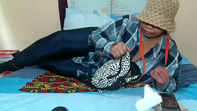 Bbw255 online show from December 4, 12:51 pm