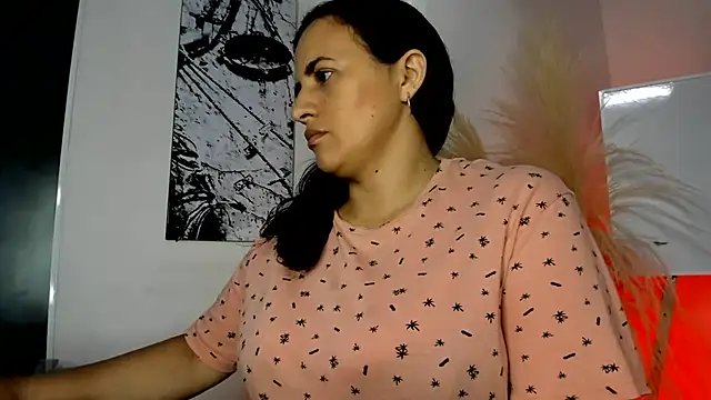 africa holmes online show from June 9, 2:44 am