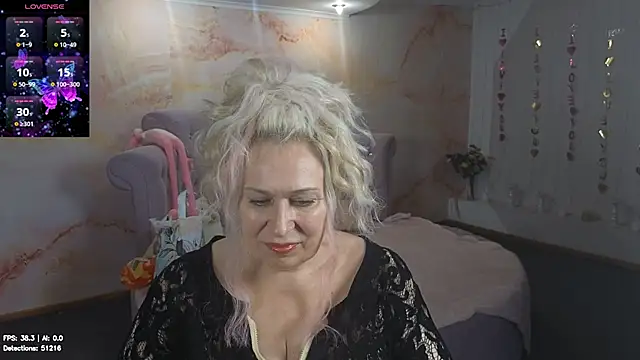 Penelope Pinky online show from June 25, 1:24 pm