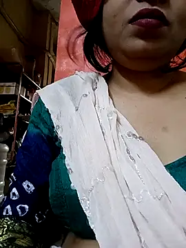 sunita-doll online show from February 16, 2:00 am