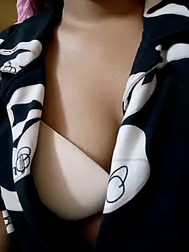 sunita-doll online show from March 12, 1:52 am