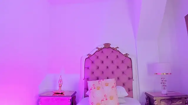 rebeca watsson online show from December 16, 12:11 pm