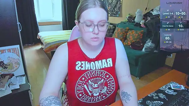 Alice Dreamgirl  online show from June 6, 9:59 am