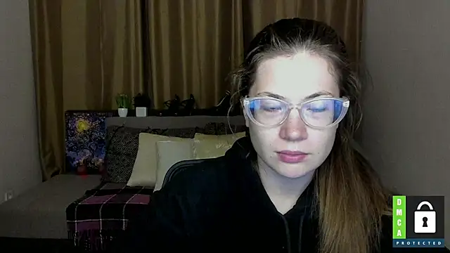 Alicia redfollow online show from September 17, 11:30 am