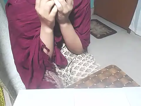 jesi-32 online show from December 4, 2:36 am