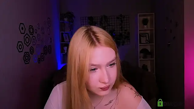 playful sophie online show from May 3, 7:28 pm